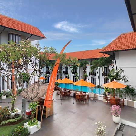 巴厘岛图班库塔哈里斯酒店 庫塔 外观 照片