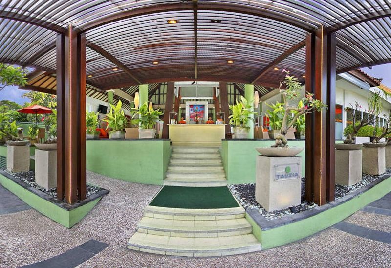 巴厘岛图班库塔哈里斯酒店 庫塔 外观 照片